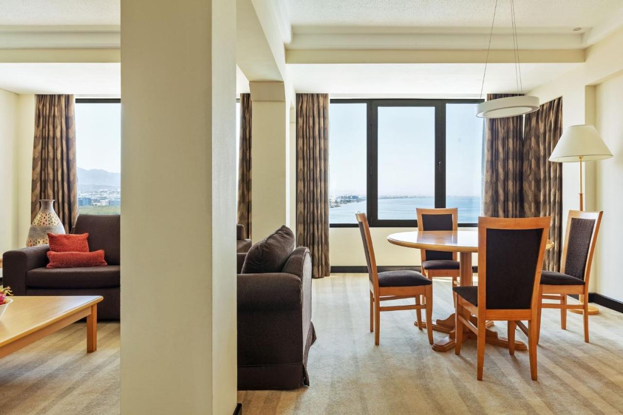 Crowne Plaza Muscat By Ihg Hotell Eksteriør bilde